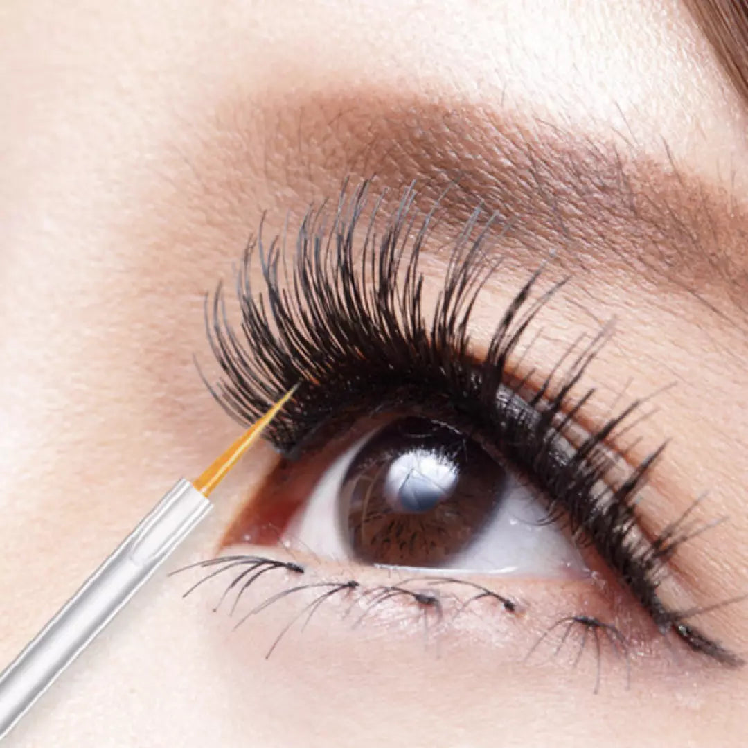 Hypoallergeen wimperserum voor natuurlijke wimpergroei.